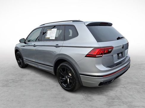 Used 2023 Volkswagen Tiguan SE R-Line image 3