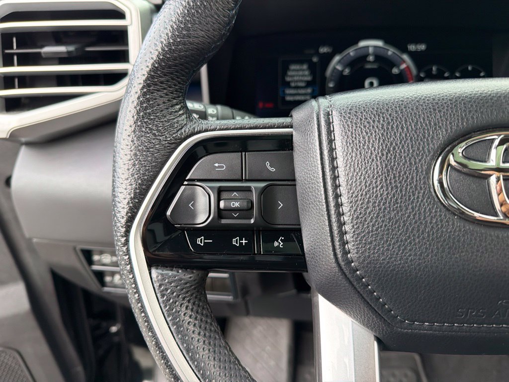 Used 2024 Toyota Sequoia Platinum AWD/4WD image 17
