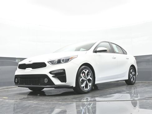Used 2020 Kia Forte LXS FWD image 43