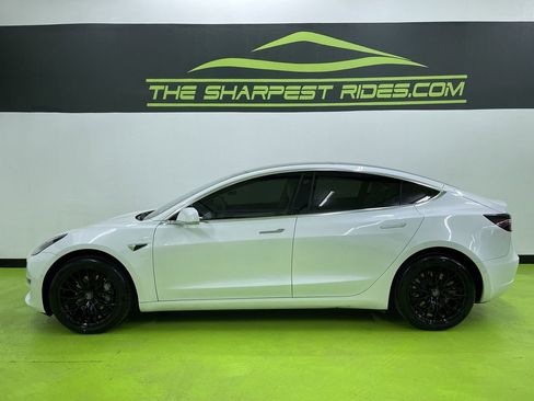 Used 2020 Tesla Model 3 Standard Range Plus image 6