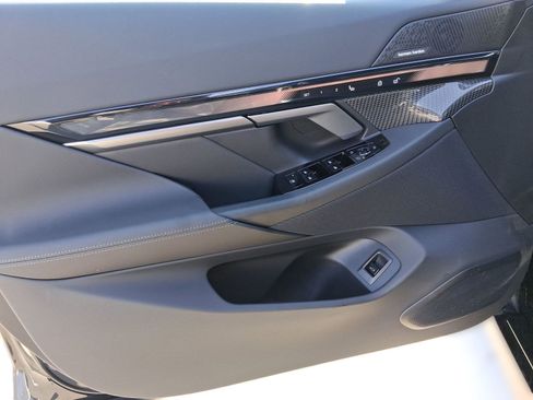 New 2026 BMW i5 eDrive40 w/ M Sport Package image 13