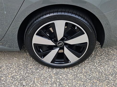 Used 2025 Audi A5 2.0T Premium Plus image 8