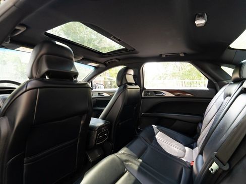 Used 2019 Lincoln MKZ Reserve w/ Reserve Plus Package AWD/4WD image 23