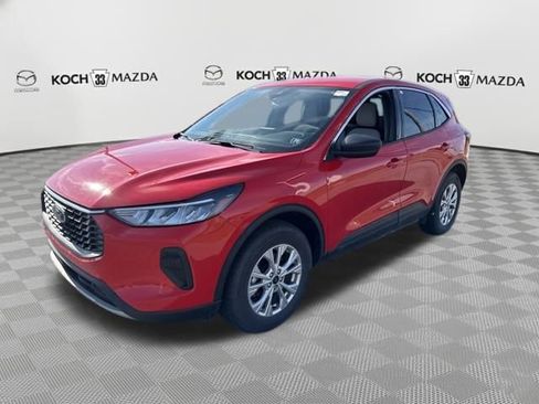 Used 2024 Ford Escape Active image 3