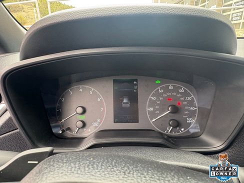 Used 2024 Toyota Corolla Cross AWD Hybrid image 17