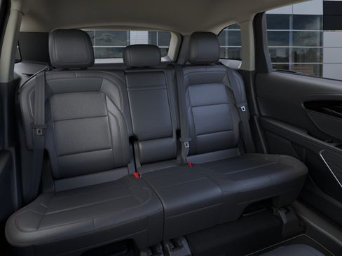 New 2026 Lincoln Nautilus Premier AWD/4WD image 11