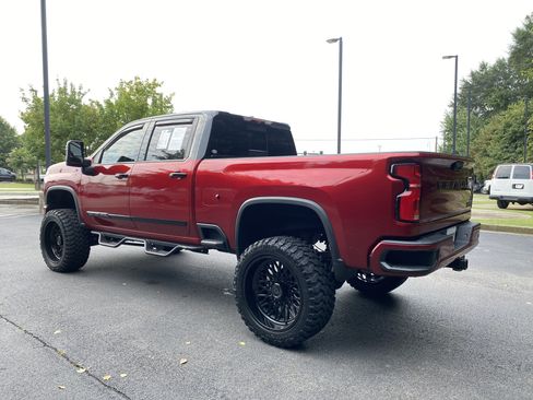 Used 2024 Chevrolet Silverado 2500 High Country w/ Technology Package AWD/4WD image 7