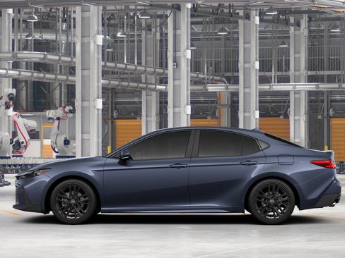 New 2026 Toyota Camry SE FWD image 4