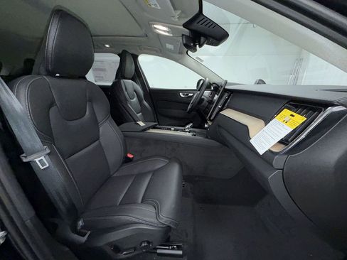 New 2026 Volvo XC60 B5 Ultra w/ Climate Package AWD/4WD image 11