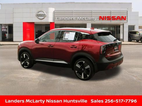Used 2025 Nissan Kicks SR image 6