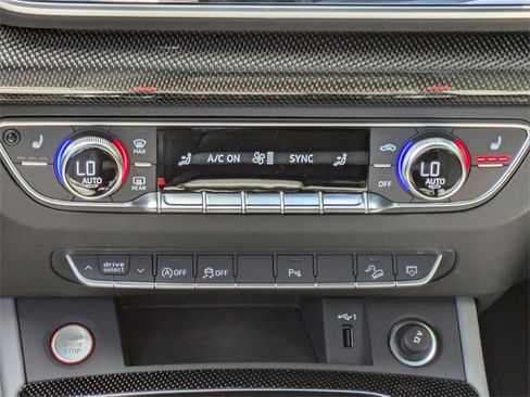 Used 2025 Audi SQ5 Premium Plus image 25