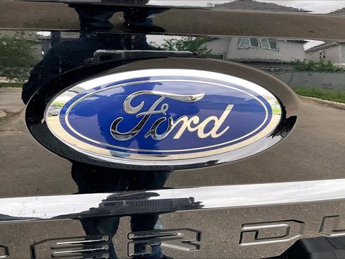 Used 2017 Ford F250 Lariat w/ Lariat Value Package image 30