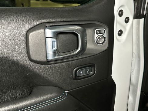 Used 2021 Jeep Wrangler Unlimited Rubicon 4xe w/ Steel Bumper Group AWD/4WD image 17
