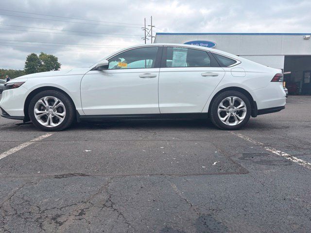 Used 2023 Honda Accord LX image 5