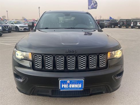 Used 2020 Jeep Grand Cherokee Altitude image 8