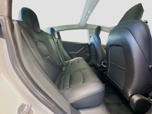 Used 2020 Tesla Model 3 Standard Range Plus RWD image 18