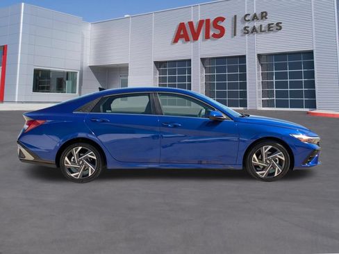 Used 2025 Hyundai Elantra SEL FWD image 6