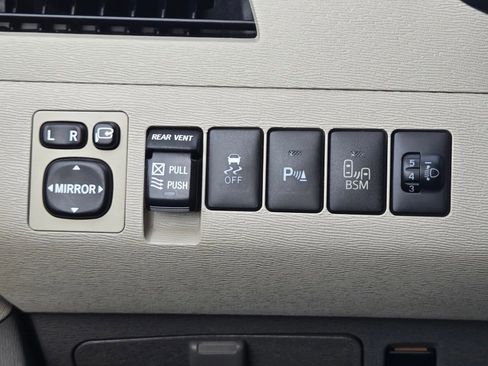 Used 2014 Toyota Sienna Limited w/ Limited Premium Package AWD/4WD image 27