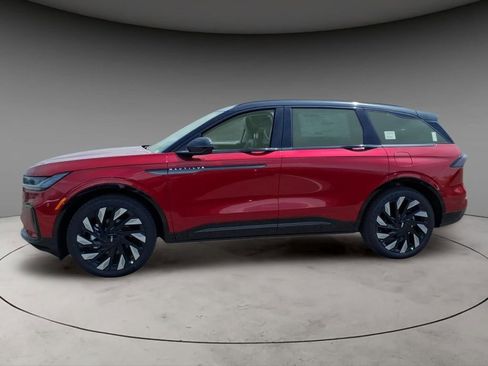 New 2026 Lincoln Nautilus Reserve w/ Jet Appearance Package AWD/4WD image 2
