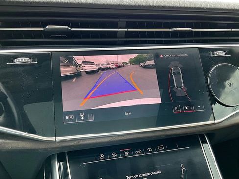 Used 2019 Audi Q8 Premium Plus w/ Premium Plus AWD/4WD image 21
