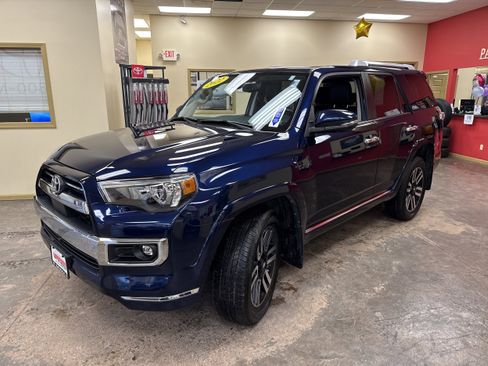 Used 2022 Toyota 4Runner Limited image 3