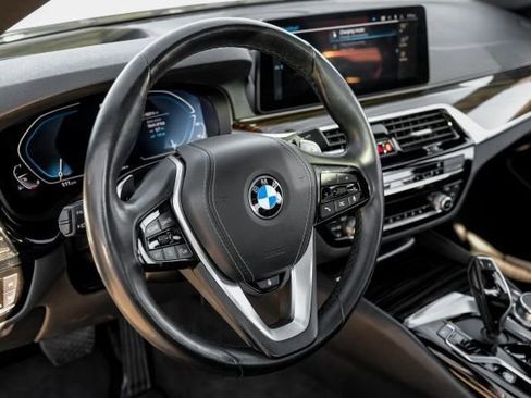 Used 2023 BMW 530e image 26