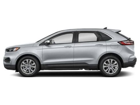 Used 2021 Ford Edge Titanium FWD image 3