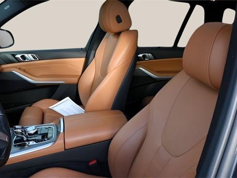 Used 2022 BMW X5 xDrive40i w/ M Sport Package image 13