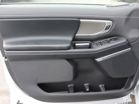 New 2025 Ford Expedition Max Platinum w/ Driver's Package image 19