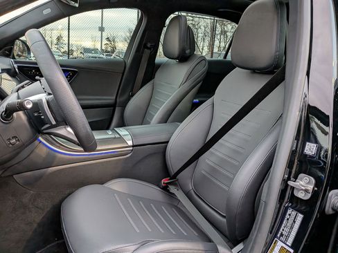 Used 2024 Mercedes-Benz C 300 Sedan image 13