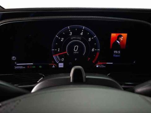 Used 2023 Cadillac Escalade V w/ LPO, ONYX Package image 27