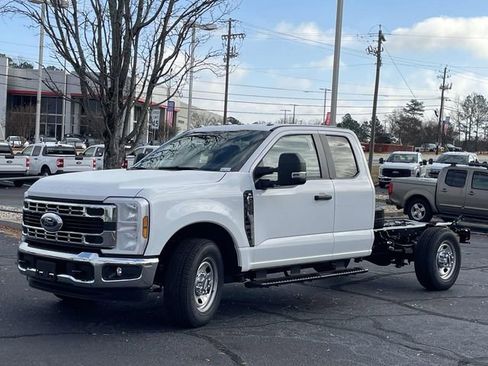 New 2026 Ford F350 XL w/ XL Chrome Package image 24