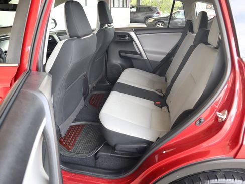 Used 2017 Toyota RAV4 XLE image 21