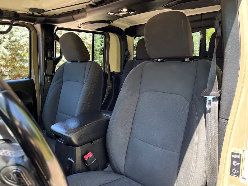 Used 2020 Jeep Gladiator Sport w/ Quick Order Package 24S AWD/4WD image 10