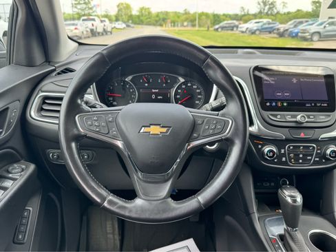 Used 2020 Chevrolet Equinox Premier FWD image 26