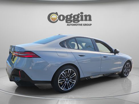 New 2026 BMW 530i w/ M Sport Package RWD image 6