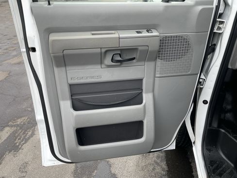 Used 2013 Ford E-150 and Econoline 150 w/ PWR Group image 15