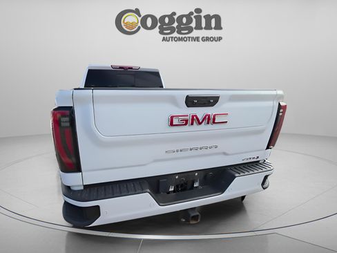 Used 2024 GMC Sierra 2500 AT4 w/ AT4 Premium Plus Package image 7