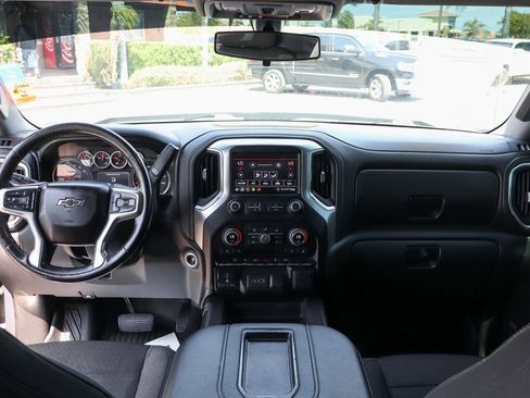 Used 2020 Chevrolet Silverado 1500 LT Trail Boss image 28