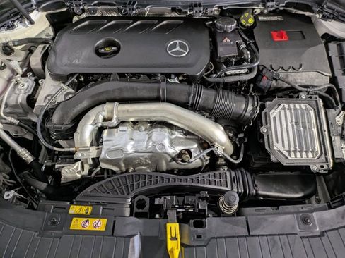 Certified 2025 Mercedes-Benz GLA 250 4MATIC image 23