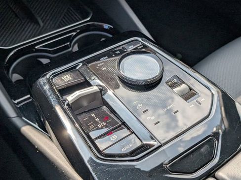 Used 2025 BMW 530i image 19