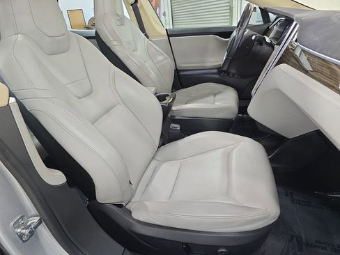 Used 2016 Tesla Model S 90D image 27