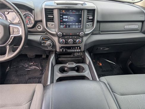 Used 2020 RAM 1500 Big Horn AWD/4WD image 18