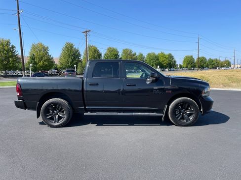 Used 2016 RAM 1500 Sport w/ Black Ram 1500 Sport Group AWD/4WD image 2