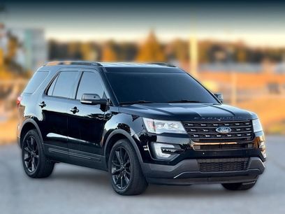 Used 2017 Ford Explorer XLT w/ Equipment Group 202A
