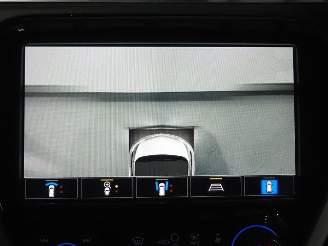 Used 2020 Chevrolet Bolt Premier w/ Infotainment Package FWD image 28
