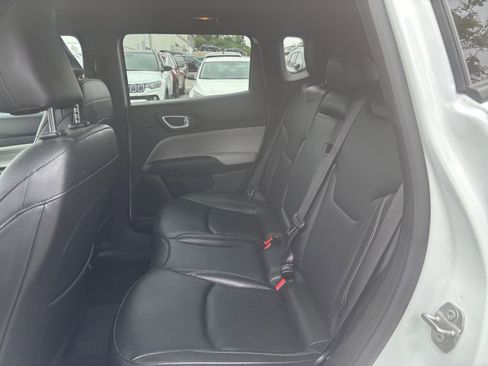 Used 2025 Jeep Compass Limited AWD/4WD image 21