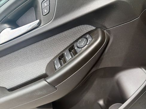 Used 2023 Chevrolet TrailBlazer LT w/ Convenience Package FWD image 12