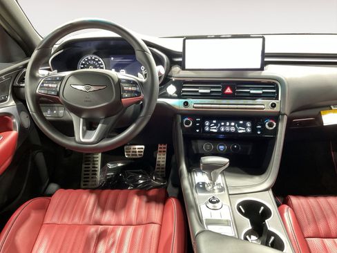 Used 2025 Genesis G70 2.5T w/ Sport Prestige Package image 17