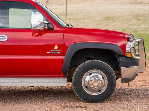 Used 2001 Chevrolet Silverado 3500 LS w/ Off-Road Skid Plate Pkg image 11